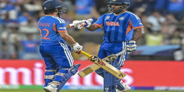 টি-২০ বিশ্বকাপৰ দ্বিতীয় ছেমি ফাইনেলত ইংলেণ্ডৰ বিপক্ষে সৱল স্থিতিত ভাৰত