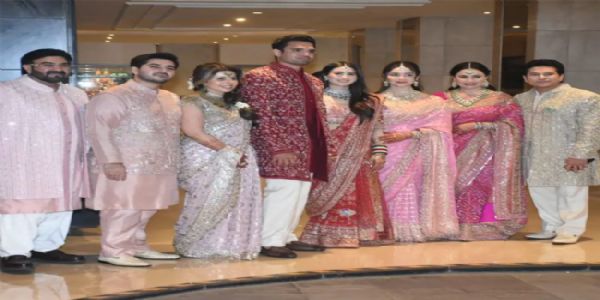 (আপডেট) চেলিব্ৰিটিৰ উপস্থিতিত সম্পন্ন অৰ্জুন টেণ্ডুলকাৰ আৰু ছানিয়া চান্দোকৰ বিবাহ