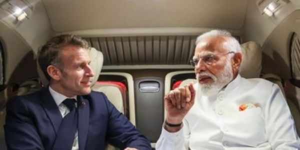 পশ্চিম এছিয়াৰ পৰিস্থিতিৰ ওপৰত মোডী-মেক্ৰনৰ চৰ্চা