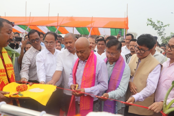 কোকৰাঝাৰ চিকিৎসা মহাবিদ্যালয়ত একাধিক হোষ্টেল প্ৰকল্পৰ আধাৰশিলা স্থাপন । কোকৰাঝাৰ চিকিৎসা মহাবিদ্যালয়ত একাধিক হোষ্টেল প্ৰকল্পৰ আধাৰশিলা স্থাপন ।