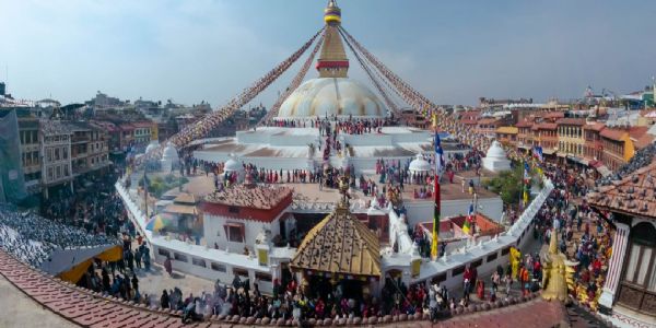 নেপালৰ তামাং সম্প্ৰদায়ে চৈত্ৰা পূৰ্ণিমাৰ দিনা ঐতিহাসিক তেমল যাত্ৰা উদযাপন কৰে