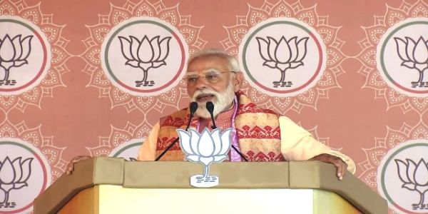 অসমত কংগ্ৰেছ ক্ষমতালৈ আহিলে অনুপ্ৰৱেশকাৰীক সুৰক্ষা প্ৰদানৰ বাবে আইন প্ৰৱৰ্তন কৰিব- নৰেন্দ্ৰ মোডী