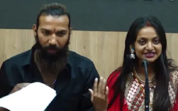 मोनालिसा और फरहान