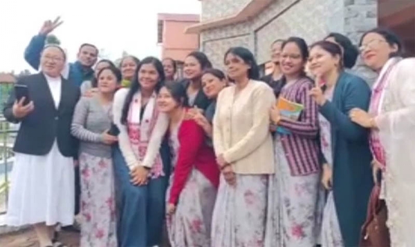 ৰাজ্যৰ ভিতৰতে তৃতীয়স্থান লাভ কৰি উত্তীৰ্ণ হয় ডিব্ৰুগড়ৰ লিটল ফ্লাৱাৰ হায়াৰ ছেকেণ্ডেৰী স্কুলৰ ছাত্ৰী জিয়া ফাৰা ইছলামে