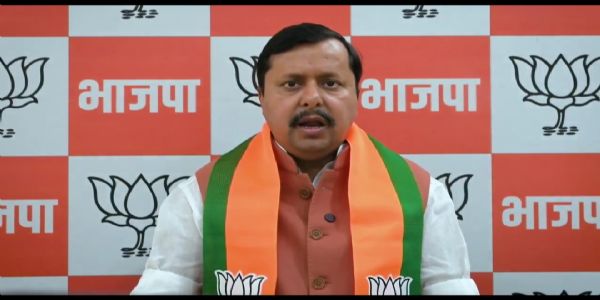 ‘নাৰি শক্তি বন্দন আইন’ আৰু অন্যান্য আঁচনিসমূহ জ্যোতিবা ফুলেৰ আদৰ্শৰ সৈতে মিল আছে: নীতিন নবীন