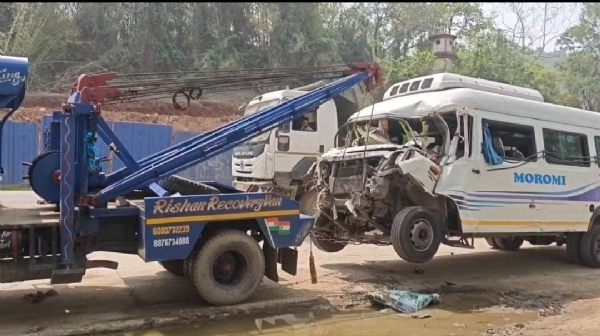 জাগীৰোডৰ ছেমিকণ্ডাক্টৰ প্ৰকল্পৰ সমীপত পথ দুৰ্ঘটনা