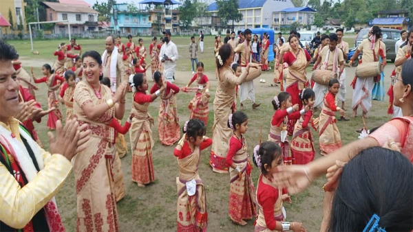 লখিমপুৰ কেন্দ্রীয় ৰঙালী বিহু সন্মিলন সমিতিৰ উদ্যোগত বিহু কৰ্মশালা লখিমপুৰ কেন্দ্রীয় ৰঙালী বিহু সন্মিলন সমিতিৰ উদ্যোগত বিহু কৰ্মশালা