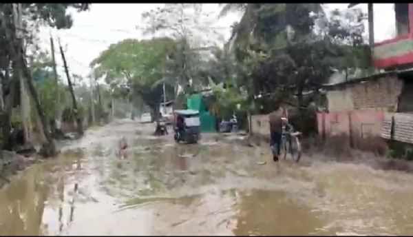 শিৱসাগৰ নাজিৰাৰ ৰাষ্টা শোচনীয় শিৱসাগৰ নাজিৰাৰ ৰাষ্টা শোচনীয়