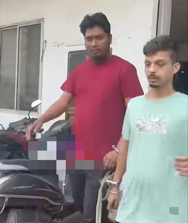 गुवाहाटी पुलिस के जाल में फंसे बांग्लादेशी नागरिकों की तस्वीर। गुवाहाटी पुलिस के जाल में फंसे बांग्लादेशी नागरिकों की तस्वीर।