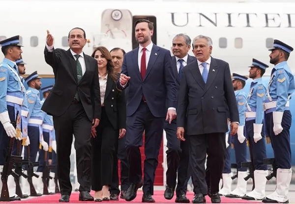 अमेरिका के उपराष्ट्रपति जेडी वेंस इस्लामाबाद में। उन्होंने सप्ताहांत पाकिस्तान की परोक्ष मध्यस्थता में हुई बातचीत में अमेरिकी प्रतिनिधिमंडल का नेतृत्व किया था। फोटो - इंटरनेट मीडिया