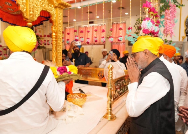 उपराष्ट्रपति सी. पी. राधाकृष्णन मंगलवार को गुरुद्वारा रकाब गंज साहिब में उपराष्ट्रपति सी. पी. राधाकृष्णन मंगलवार को गुरुद्वारा रकाब गंज साहिब में