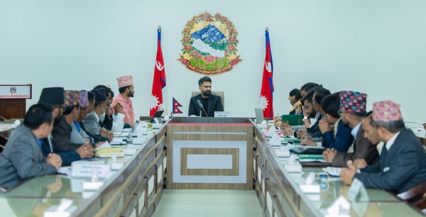 लुंबिनी प्रदेश के सांसदों के साथ प्रधानमंत्री बालेन्द्र शाह लुंबिनी प्रदेश के सांसदों के साथ प्रधानमंत्री बालेन्द्र शाह