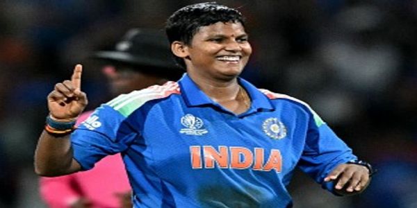 ব্ৰিটিছ ক্ৰিকেট আলোচনী উইজডেনে দীপ্তী শৰ্মাক শ্ৰেষ্ঠ মহিলা খেলুৱৈ হিচাপে বাছনি কৰাচ আনন্দত আত্মহাৰা আগ্ৰাবাসী