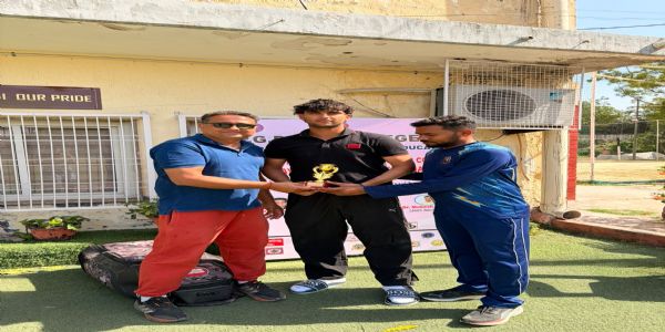 যশ দাবাছৰ বিস্ফোৰক শতকত সহায়ত পিজিডিএভি কলেজৰ ১৭৫ ৰানৰ বৃহৎ জয়লাভ