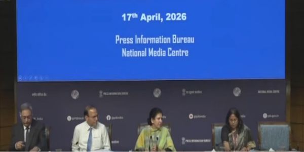 দেশত পেট্ৰল, ডিজেল আৰু এল পি জিৰ যোগান স্বাভাৱিক, উৰাবাতৰিৰ পৰা সাৱধান: কেন্দ্ৰ