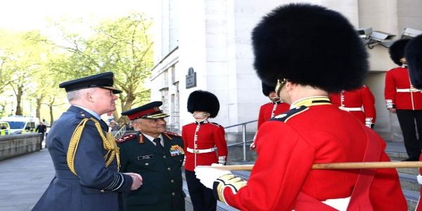 লণ্ডনত উপস্থিত চিডিএছ, ভাৰত-ইউ কেয়ে ভৱিষ্যতৰ বাবে সাজু প্ৰতিৰক্ষা অংশীদাৰিত্বৰ ওপৰত গুৰুত্ব আৰোপ