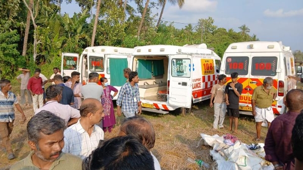 केरल के त्रिशूर ज़िले के मुंडाथिकोड इलाके में एक पटाखा निर्माण इकाई में हुए धमाके से जुड़ी एक तस्वीर।