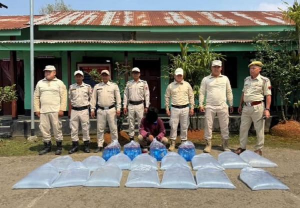 मणिपुर में 310 लीटर देसी शराब के साथ गिरफ्तार तस्कर