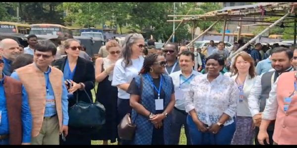 পশ্চিম বংগৰ শিলিগুৰিত নিৰ্বাচনী প্ৰস্তুতিৰ পৰ্যালোচনা বিদেশী প্ৰতিনিধি দলৰ