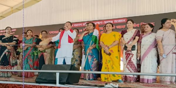 নাৰী শক্তি বন্দন অধিনিয়ম (সংশোধন) ২০২৬ সংসদত গৃহীত নোহোৱাৰ প্রতিবাদত গুৱাহাটীৰ ৰাজপথত মহিলাৰ বিশাল জন আক্রোশ সমদল