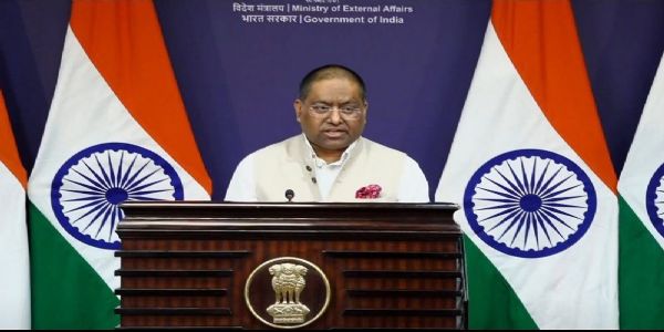 ফ্ৰান্সৰ বিমানবন্দৰত ট্ৰেনজিট ভিছাৰ পৰা ভাৰতীয়ক ৰেহাই