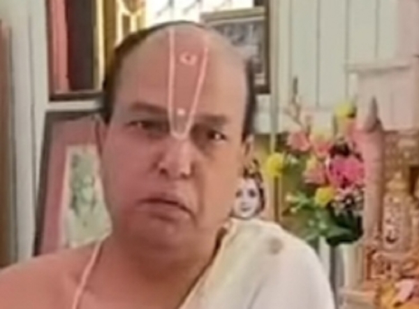 মাজুলী আউনীআটী সত্ৰ সত্ৰাধিকাৰ পীতাম্বৰ দেৱ গোস্বামী। ফাইল ফটো