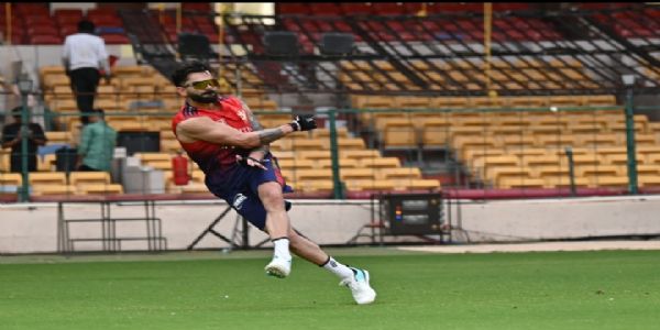 আইপিএল ২০২৬: পুনৰ অৰেঞ্জ কেপ লাভ বিৰাট কোহলীৰ