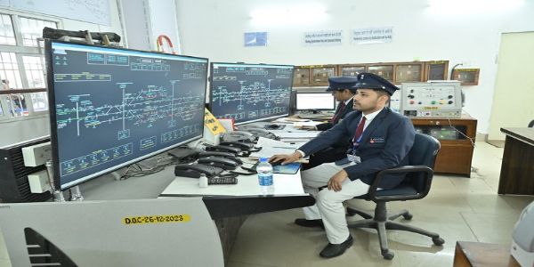 উত্তৰ-পূব সীমান্ত ৰেলৱেৰ আন্তগাঁথনিৰ উন্নীতকৰণৰ দ্বাৰা সুৰক্ষা আৰু দক্ষতা বৃদ্ধি