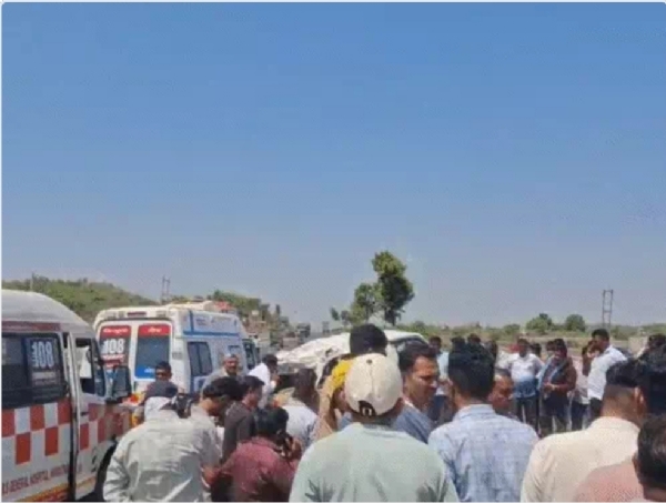 हिम्मतनगर हाईवे पर भीषण हादसा,6 की मौत