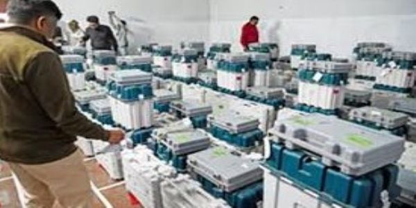 গণনা কেন্দ্ৰত কেৱল কিউআৰ ক’ড ভিত্তিক ফটো পৰিচয় পত্ৰৰ দ্বাৰাহে প্ৰৱেশৰ অনুমতি