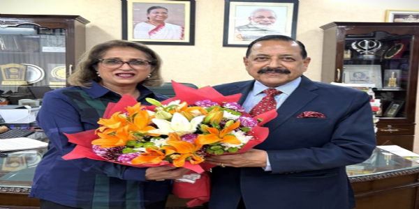 আইডিএফৰ সভাপতি ডাঃ নীতি পালৰ কেন্দ্ৰীয় মন্ত্ৰী জিতেন্দ্ৰ সিঙক সাক্ষাৎ