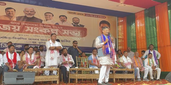 ডিমৰীয়াৰ দুৰুঙত নিৰ্বাচনী প্ৰচাৰত মন্ত্ৰী পীযুষ হাজৰিকা