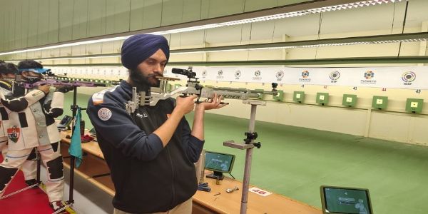 গ্ৰেনাডাত অনুষ্ঠিত হ’বলগীয়া আই এছ এছ এফ বিশ্বকাপৰ বাবে সমবেত বিশ্বৰ বিভিন্ন প্ৰান্তৰ শ্বুটাৰসকল, ভাৰতীয় দলৰ পৰা শক্তিশালী প্ৰদৰ্শনৰ আশা