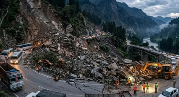 जम्मू-श्रीनगर राष्ट्रीय राजमार्ग-44 पर भारी भूस्खलन का एआई की मदद से तैयार किए फोटो में ऐसा नजारा नजर आया।