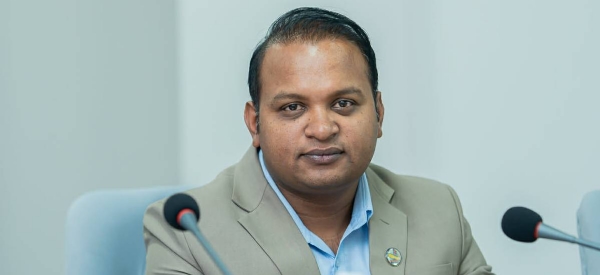 नेपाल सरकार के श्रम मंत्री दीपक साह