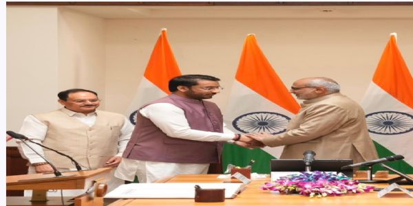 এন চি পি নেতা পাৰ্থ পাৱাৰৰ ৰাজ্যসভাৰ সদস্য হিচাপে শপত গ্ৰহণ