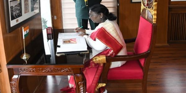 শিমলাত সেনা জোৱানসকলক প্ৰদান কৰা প্ৰশিক্ষণৰ বিষয়ে অৱগত ৰাষ্ট্ৰপতি