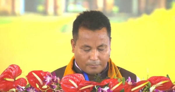 बोडो भाषा में शपथ लेकर चरण बोरो फिर बने मंत्री।