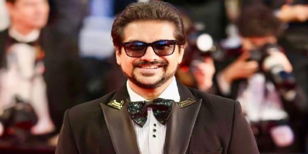 কান ২০২৬ত পুষ্কৰ জগৰ আকৰ্ষণীয় অভিষেক