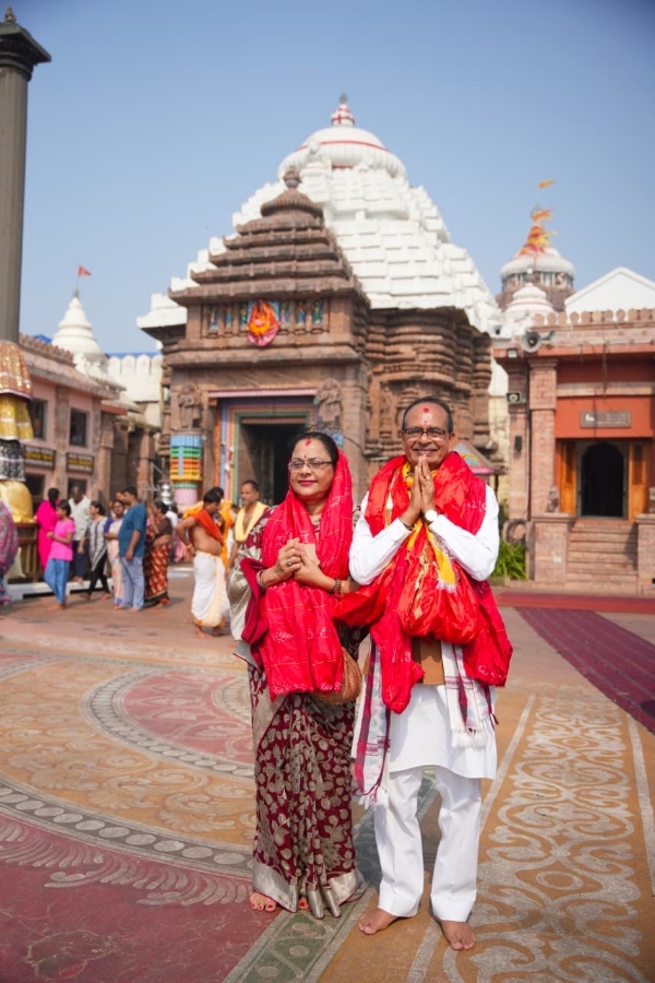 शिवराज सिंह चौहान ने पुरी में महाप्रभु श्री जगन्नाथ जी के दर्शन किए