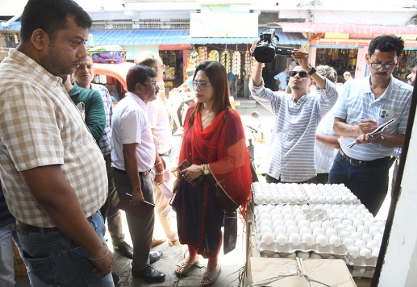 খাদ্য সামগ্ৰীকে ধৰি অত্যাৱশকীয় সামগ্ৰীৰ মূল্য বৃদ্ধি  তেজপুৰ চহৰৰ পাইকাৰী আৰু খুচুৰা দোকানে দোকানে টাক্স ফৰ্চৰ অভিযান