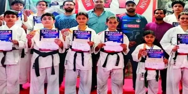 ৰাজ্যিক পৰ্যায়ৰ কাৰাটে প্ৰতিযোগিতাত মোৰাদাবাদৰ খেলুৱৈসকলৰ চমৎকাৰ প্ৰদৰ্শন