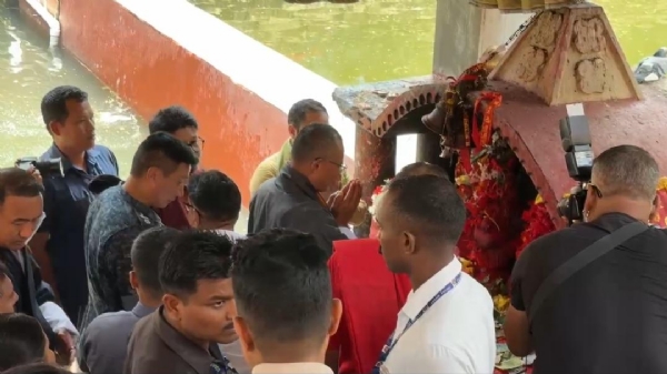 शक्तिपीठ कामाख्या में भूटान के प्रधानमंत्री दाशो शेरिंग तोगबे ने किए दर्शन, मां कामाख्या का लिया आशीर्वाद