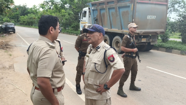 ডিমৰীয়াৰ ৰাজপথত মৃত্যুৰ কিৰিলি
