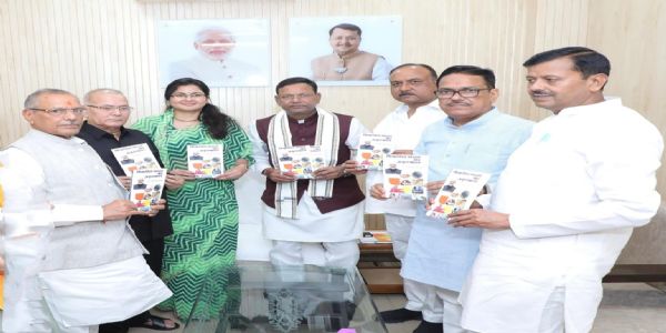 মোডী চৰকাৰৰ ১০ বছৰৰ কৃতিত্বৰ ওপৰত 