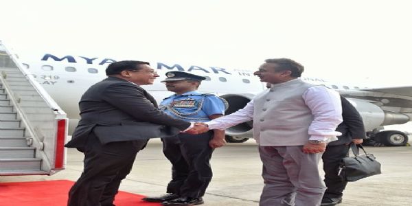 নতুন দিল্লীত উপস্থিত ম্যানমাৰৰ ৰাষ্ট্ৰপতি মিন আং হ্লাইঙিং , পহিলা জুনত প্ৰধানমন্ত্ৰী মোদীৰ সৈতে বাৰ্তালাপ