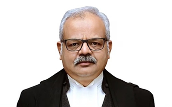 जस्टिस विवेक रूसिया (फाइल फोटो)