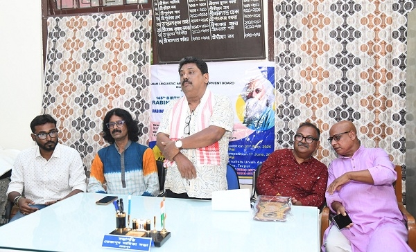 ৰবীন্দ্ৰ সঙ্গীত আৰু ৰবীন্দ্ৰ নৃত্যৰ ১৮ গৰাকী বিজয়ী প্ৰতিযোগীক তেজপুৰত অভিনন্দন জ্ঞাপন