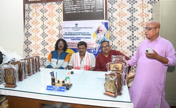 ৰবীন্দ্ৰ সঙ্গীত আৰু ৰবীন্দ্ৰ নৃত্যৰ ১৮ গৰাকী বিজয়ী প্ৰতিযোগীক তেজপুৰত অভিনন্দন জ্ঞাপন