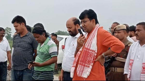 শোণিতপুৰ জিলাৰ বৰছলা সমষ্টিত প্ৰথমখন মহাবিদ্যালয়  বৃহত্তৰ বিহগুৰি বাসীৰ দীৰ্ঘদিনীয়া সপোনৰ সাকাৰ ৰূপ  ৪৩ বিঘা মাটিত কৰ্মবীৰ চন্দ্ৰনাথ শৰ্মা মহাবিদ্যালয়  স্হাপনৰ বাবে অসম চৰকাৰৰ ৩৩ কোটি টকা আবন্তন  স্হান পৰিদৰ্শন নৱনিৰ্বাচিত বিধায়ক ঋতুবৰণ শৰ্মাৰ